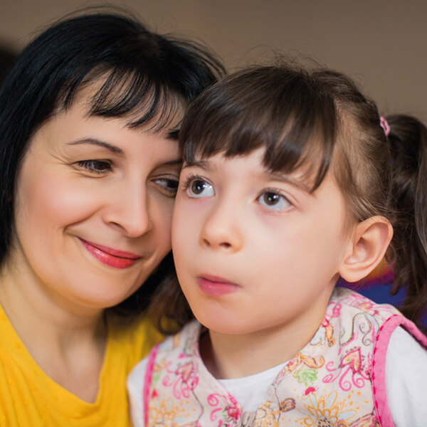 ein Familienfoto zwischen Mutter und Kind